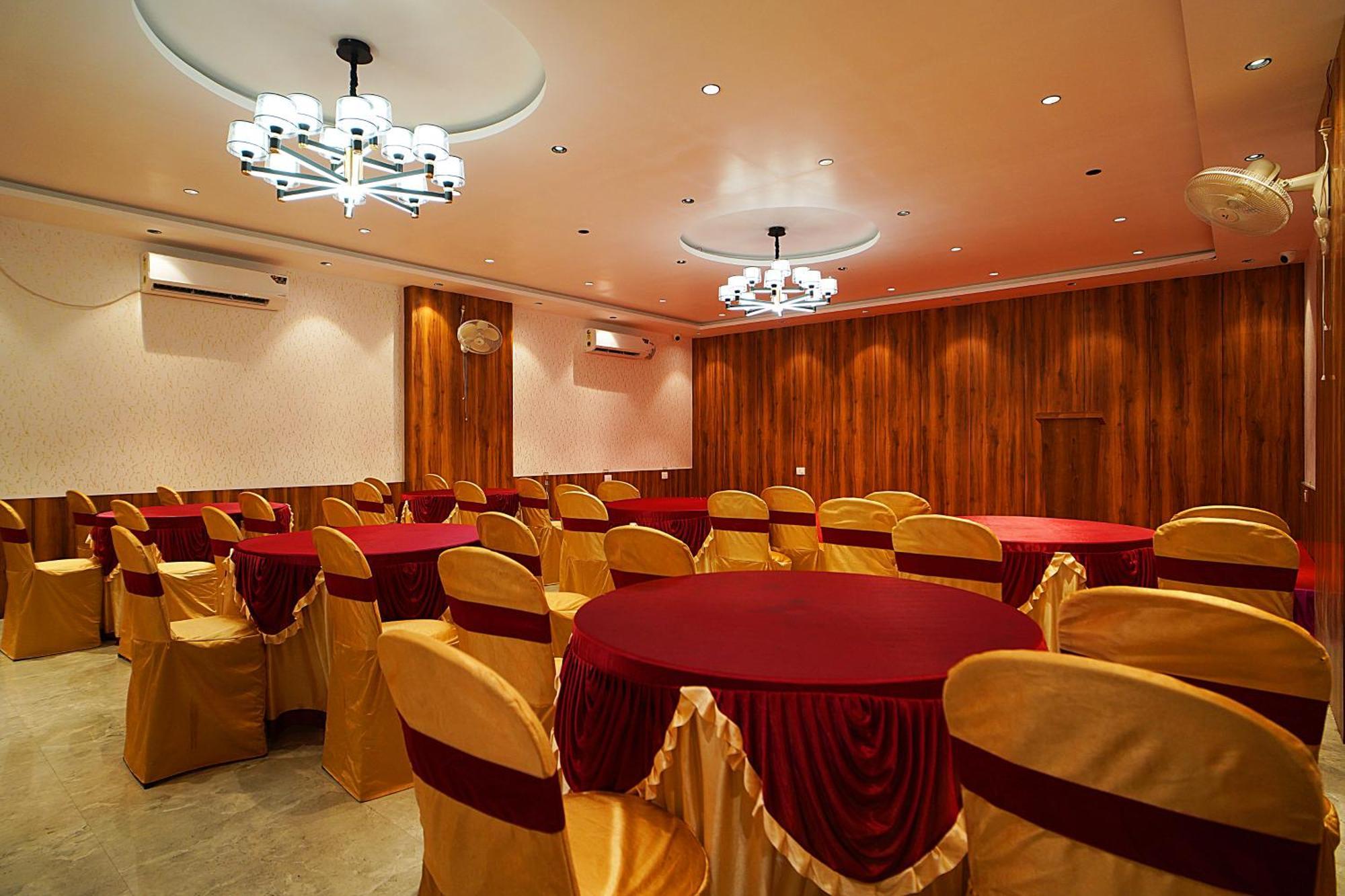 Blue Waves Hotel Tajpur Bagian luar foto